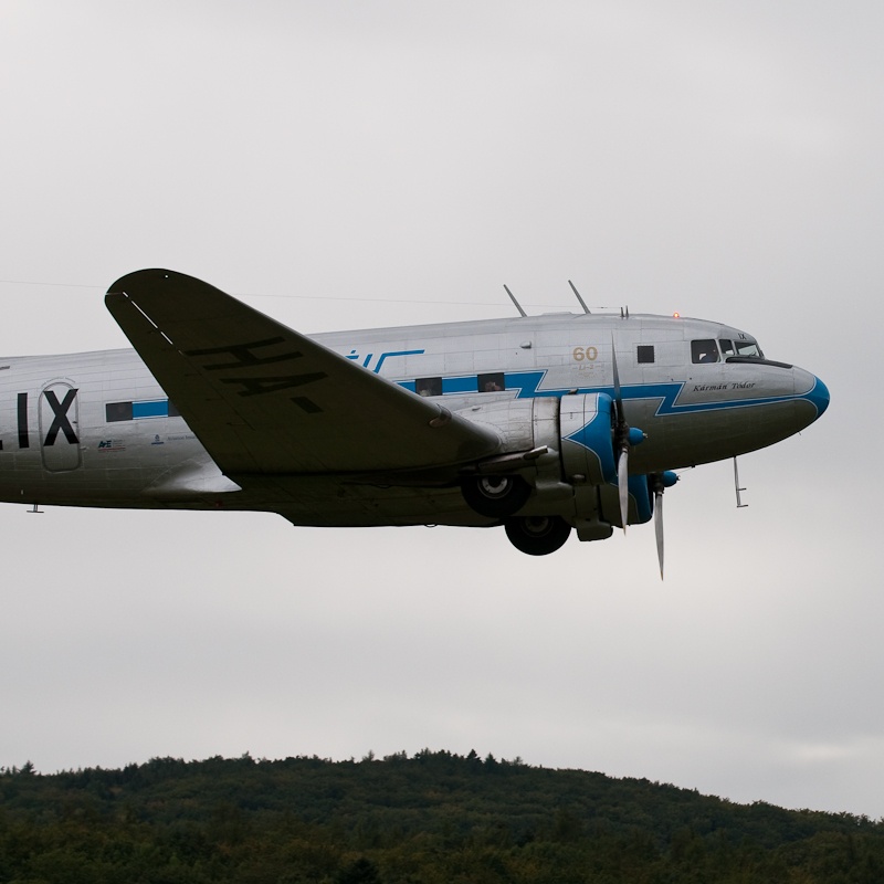 Lissunow Li-2 Cab